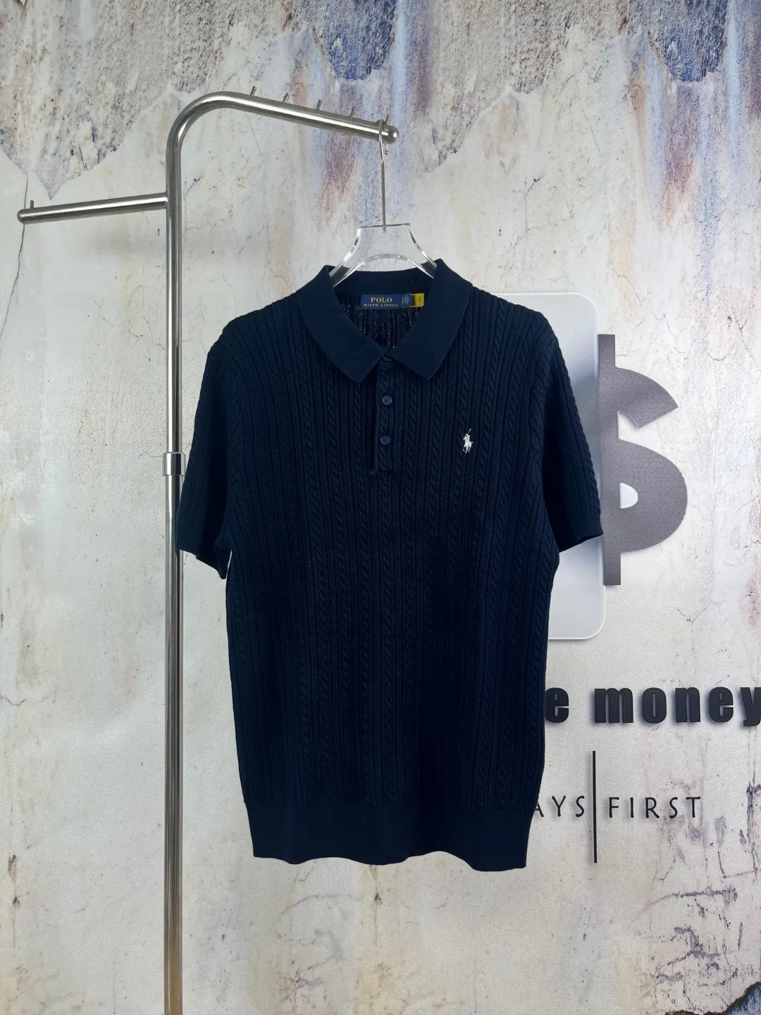 LF 🔘 𝐑𝐚𝐥𝐩𝐡𝐋𝐚𝐮𝐫𝐞𝐧 Polo Ralph Lauren Classic Polo， 、Retro ， ， “ ”。 🔹 ： ， ， ， ， ， 、 。 ： Breathable ， ， ； ， ， 、 ， 。 ：Classic ， ， ； Polo + ， ， ， 。 🔹 ： ， ， ， 、 ， Retro 。 ： ， ， ， ， ， ； ， ， ； 、 ， ， ； Navy Blue、White Classic ， ， ， 。 Size：S M L XL ：Navy Blue White